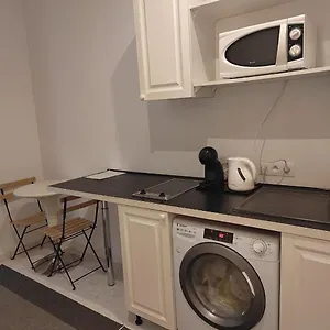 Apartment Monaco #3 With Private Patio, Beausoleil